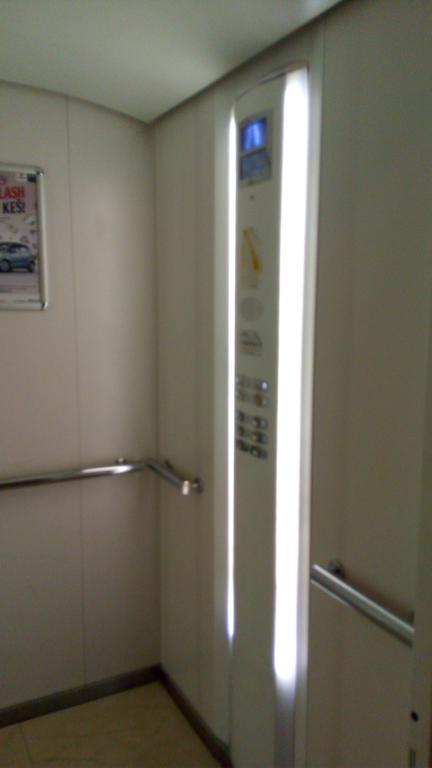 Apartment Viktor,Parking โอซีเยก ภายนอก รูปภาพ